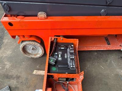 Greentech Việt Nam triển khai lắp đặt pin lithium greentech cho xe nâng người 8-10m tại Hưng Yên